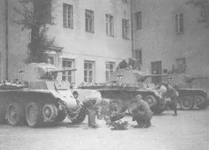 На хороших дорогах советские колёсногусеничные БТ7 вполне себя оправдали - фото 11