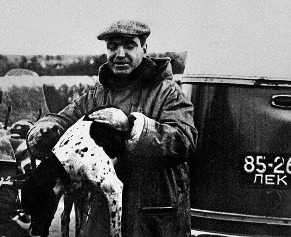 Режиссер Шпаликов на съемках фильма Долгая счастливая жизнь Лариса - фото 32