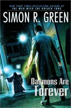 Simon Green Daemons Are Forever обложка книги