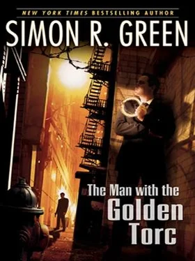 Simon Green The Man with the Golden Torc обложка книги