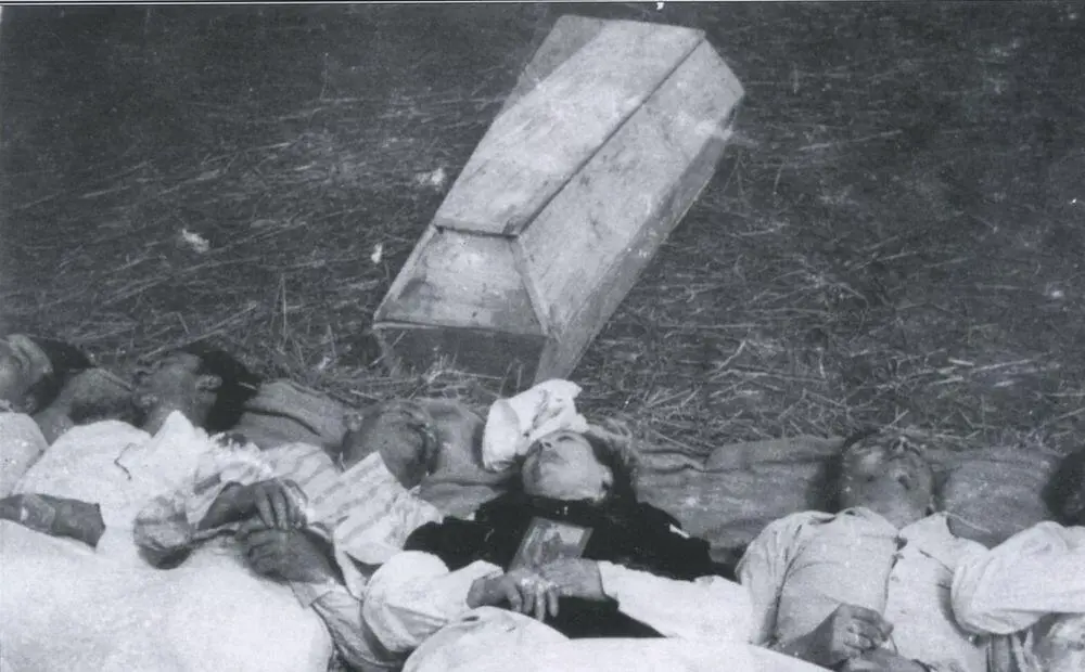 Фото 15 ХОЛОПЕЧЕ CHOOPECZE уезд Горочов воеводство луцкое Июль 1943 - фото 16