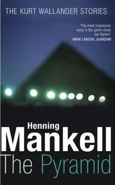 Henning Mankell The Pyramid обложка книги