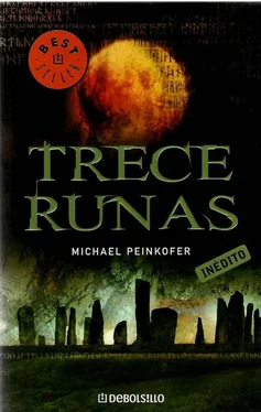 Michael Peinkofer Trece Runas обложка книги