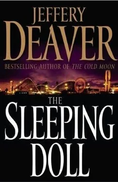 Jeffery Deaver The Sleeping Doll обложка книги