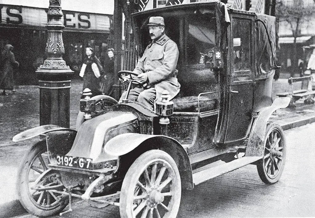 Парижское такси приспособленное для военных нужд Фотография 1914 3 Победа - фото 284