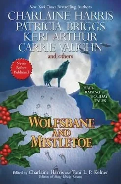 Charlaine Harris Wolfsbane and Mistletoe обложка книги