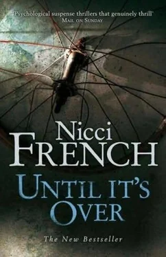 Nicci French Until it's Over обложка книги