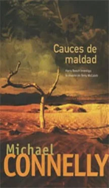 Michael Connelly Cauces De Maldad обложка книги