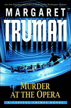 Margaret Truman Murder at the Opera обложка книги