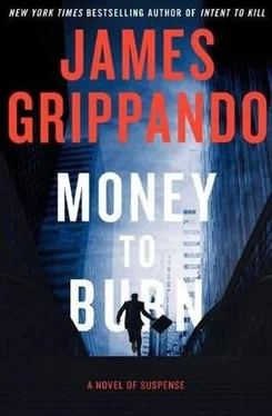 James Grippando Money to Burn обложка книги