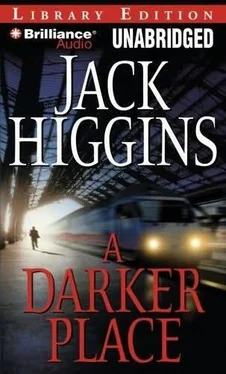 Jack Higgins A Darker Place обложка книги