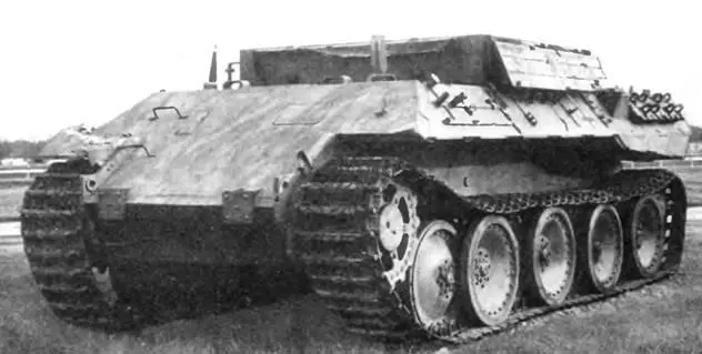 Первый вариант БРЭМ Bergepanther представлял собой Пантеру AusfD со снятой - фото 55
