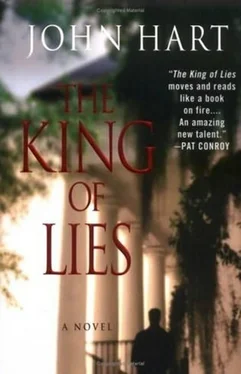 John Hart The King Of Lies обложка книги