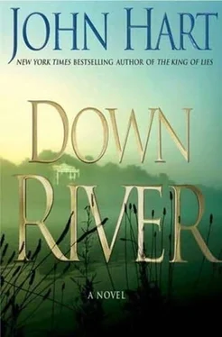 John Hart Down River обложка книги