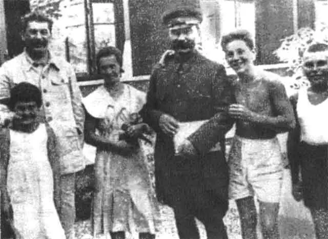 Светлана Сталина И В Сталин Ольга Климович племянница жены С М - фото 36