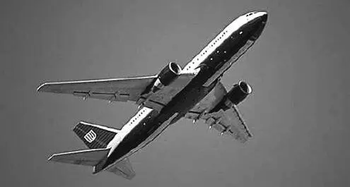 Рис 7 Пассажирский Боинг767222 На рис 8 изображен именно тот самолет - фото 7