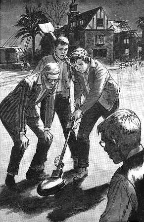 They waited for the shovel to crunch on metal or wood on a box of some kind - фото 8