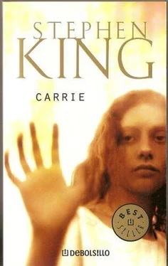 Stephen King Carrie обложка книги