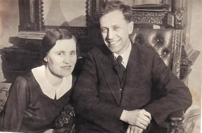 Дмитрий Сергеевич с женой Зинаидой Александровной 1936 г Д С Лихачёв за - фото 13