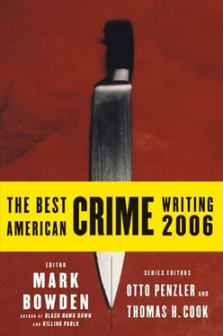 Mark Bowden The Best American Crime Writing 2006 обложка книги