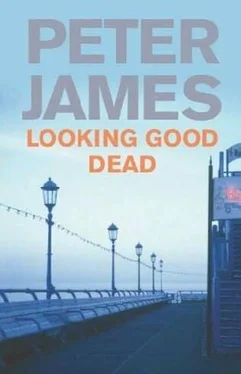 Peter James Looking Good Dead обложка книги