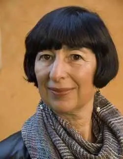 ANNIKA THOR was born and raised in a Jewish family in Göteborg Sweden She has - фото 4