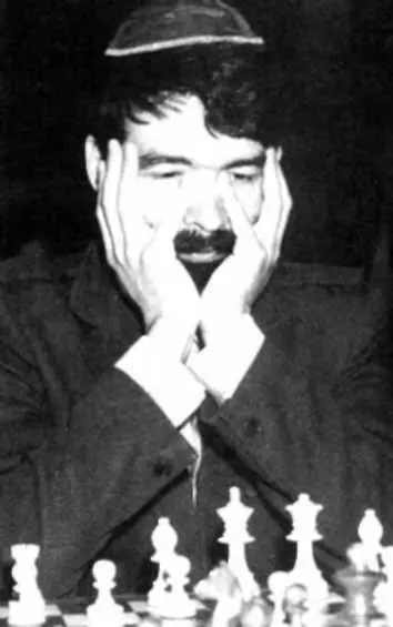 Когда Леонид Юдасин обратился в раввинат ему было разъяснено что играть в - фото 56