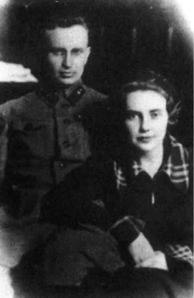 ИПУборевич с женой Н В Уборевич Не позднее 1934 г Фото из личного архива - фото 17