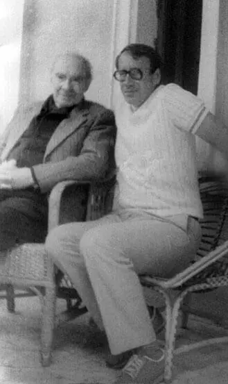 Июль 1980 г С С М Бонди в Доме творчества в Малеевке 1 ноября 1983 г - фото 39