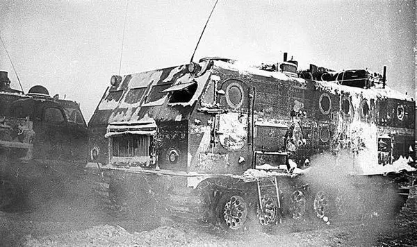 В 1967 г специальная экспедиция на вездеходе Харьковчанка дошла до Южного - фото 11