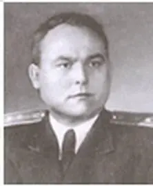 Григорий Николаевич Сафонов родился 13 октября 1904 года в г Ростове - фото 46