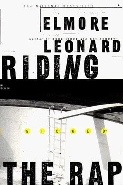 Elmore Leonard Riding the Rap обложка книги
