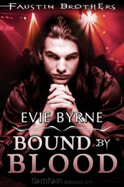 Evie Burne Bound by Blood обложка книги