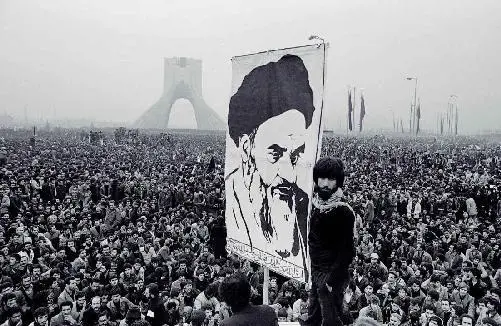 Associated Press The return of Ayatollah Khomeini to Iran in 1979 was greeted - фото 47