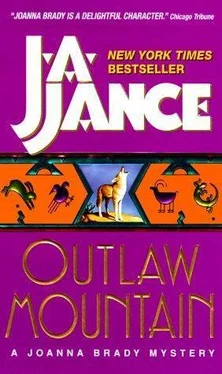 J. Jance Outlaw Mountain обложка книги