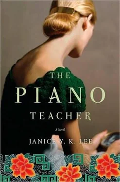 Janice Lee The Piano Teacher обложка книги