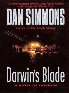 Dan Simmons Darwin's Blade обложка книги