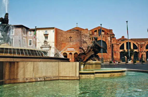 Собор di Santa Maria degli Angeli у dei Martiri И все же улица Nazionale это - фото 74