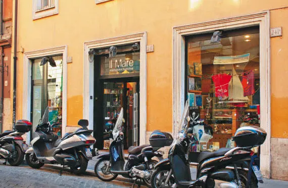 Mare Bookshop Теперь можно отправиться на улицу di Ripetta расположенную - фото 88