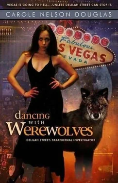 Carole Douglas Dancing with Werewolves обложка книги