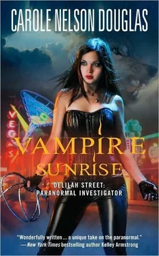 Carole Douglas Vampire Sunrise обложка книги