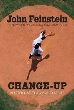 John Feinstein Change-up: Mystery at the World Series обложка книги