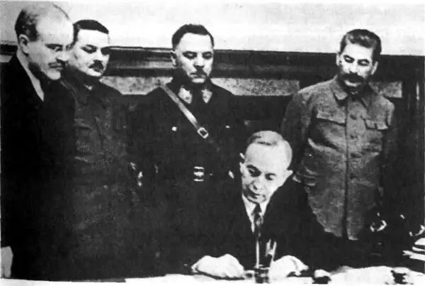 Подписание пакта между Советским Союзом и народнодемократическим - фото 17