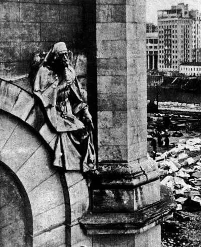 Храм Христа Спасителя перед взрывом В советские времена на месте Христа - фото 93