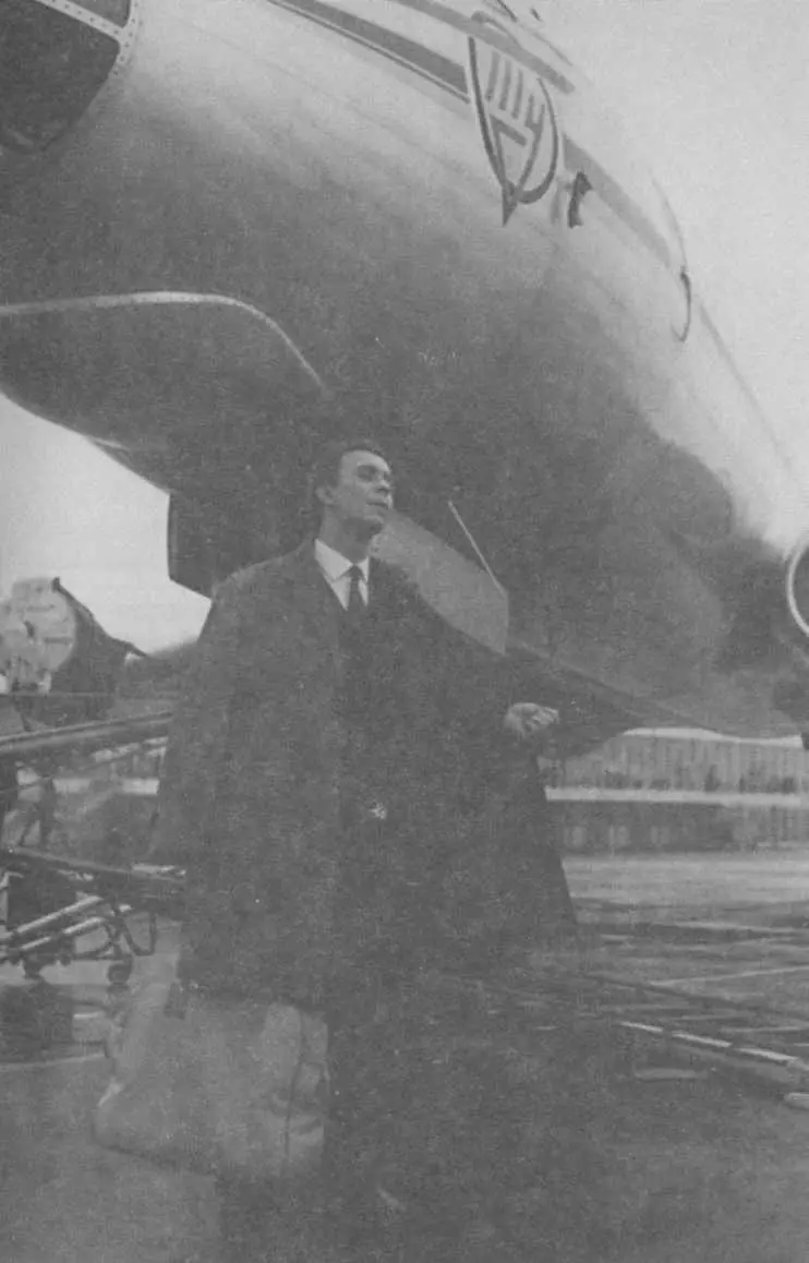 На съемках у Эльдара Рязанова в фильме Дайте жалобную книгу Люся - фото 45