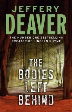 Jeffery Deaver The Bodies Left Behind обложка книги