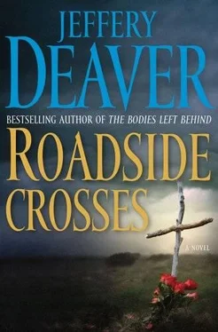 Jeffery Deaver Roadside Crosses обложка книги