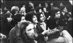 На концерте группы Удачное приобретение 10 октября 1975 года в клубе - фото 2