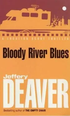 Jeffery Deaver Bloody River Blues обложка книги