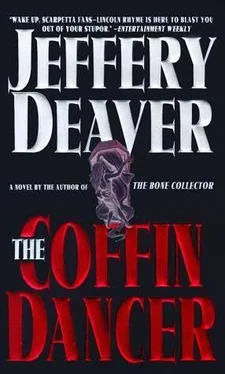 Jeffery Deaver The Coffin Dancer обложка книги